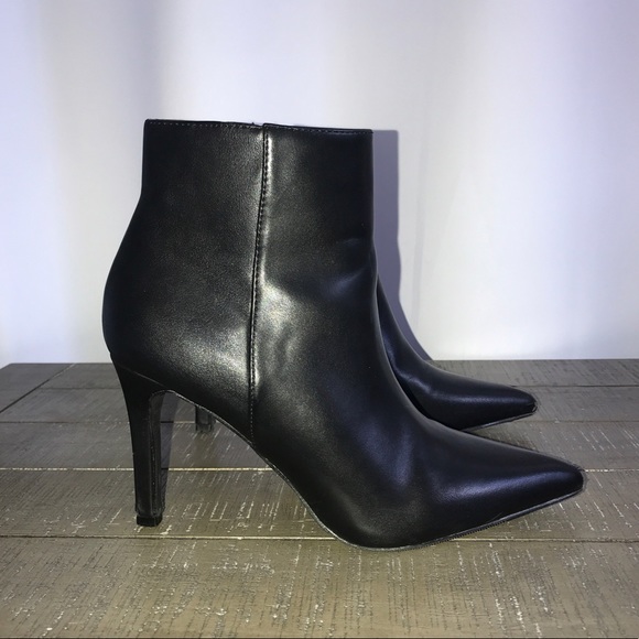 Forever 21 Stiletto Pointy Toe Side Zipper Bootie - Picture 3 of 8